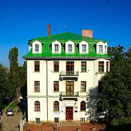 Feriested Dom Turysty Pttk W Bielsku - Bialej *