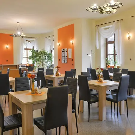 Θέρετρο Dom Turysty Pttk W Bielsku - Bialej