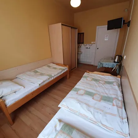 Dom Turysty Pttk W Bielsku - Bialej Feriested *